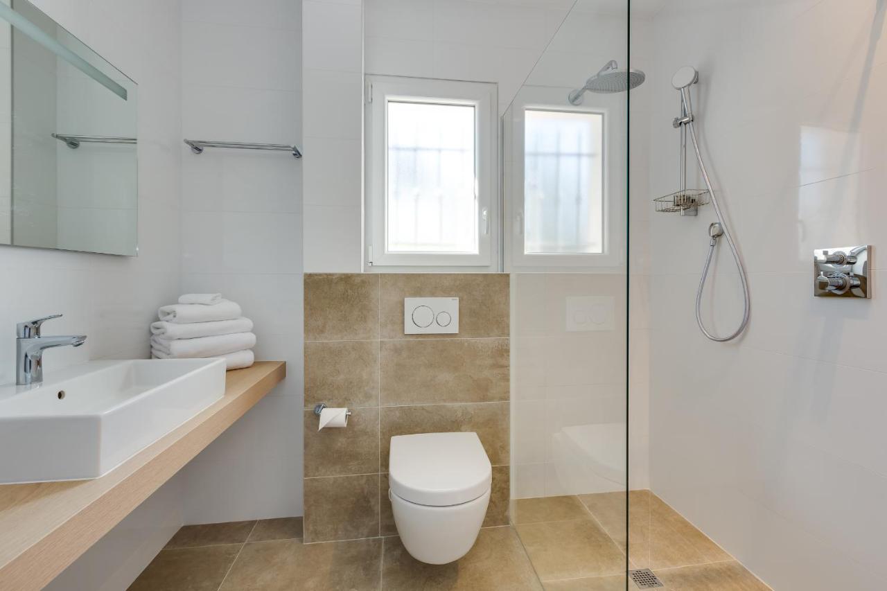 Luxurious And Spacious Apartment In The Heart Of The Cote D'Azur Roquefort-les-Pins Exterior photo